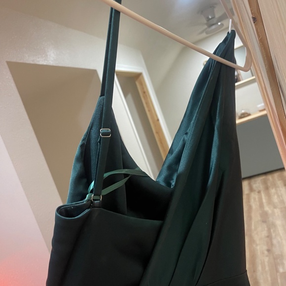 REVELRY MAXINE SATIN DRESS - CLASSIC EMERALD - NEVER WARN - Picture 6 of 6